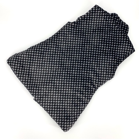 Swiss Girl Black and White Checked Faux Fur Vest with Pockets, EU 34/US 2 - Picture 11 of 16